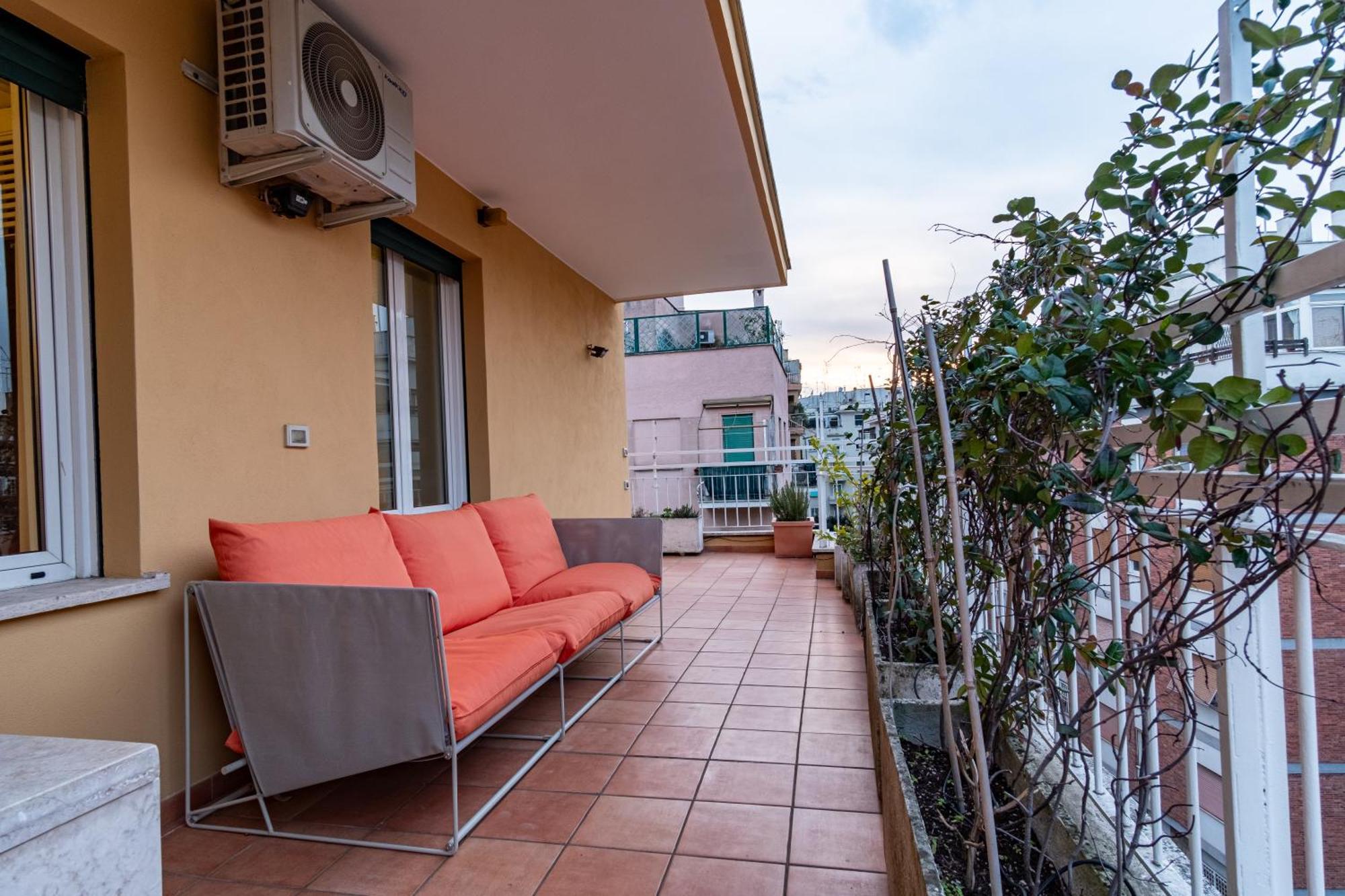 Attic With Terrace And Jacuzzi - Luxury Apartment Rom Eksteriør billede